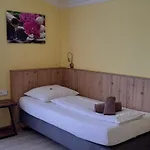 Gaestehaus Steger Guest house Kaprun