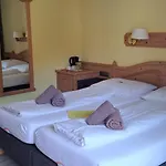 בית הארחה Gaestehaus Steger 4*