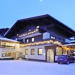 Gaestehaus Steger Guest house Kaprun